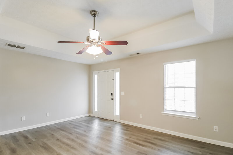 1,930/Mo, 25 Woodland Dr Covington, GA 30016 Living Room View