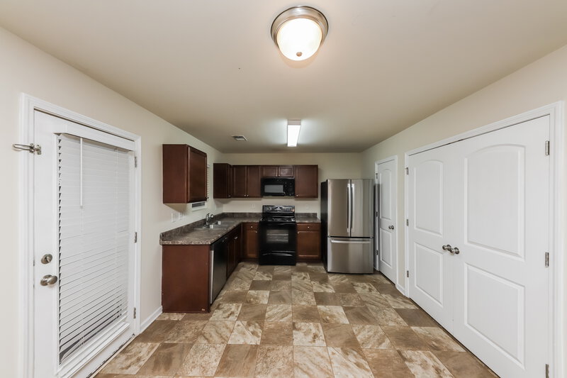 1,585/Mo, 329 Freeman Cir Villa Rica, GA 30180 Kitchen View