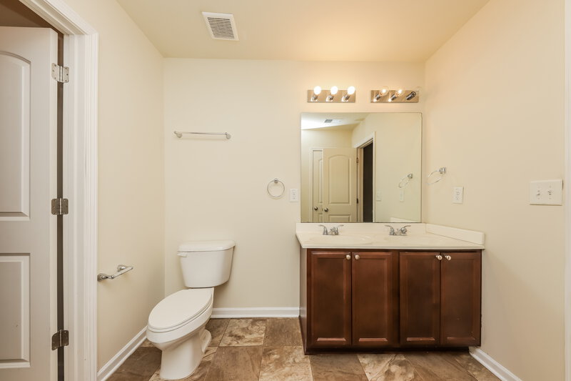 1,585/Mo, 329 Freeman Cir Villa Rica, GA 30180 Main Bathroom View