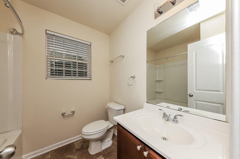 1,585/Mo, 329 Freeman Cir Villa Rica, GA 30180 Bathroom View