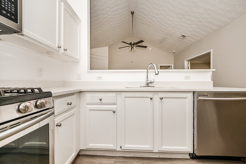 1,960/Mo, 3110 Baywood Court Conyers, GA 30013 Kitchen View 2