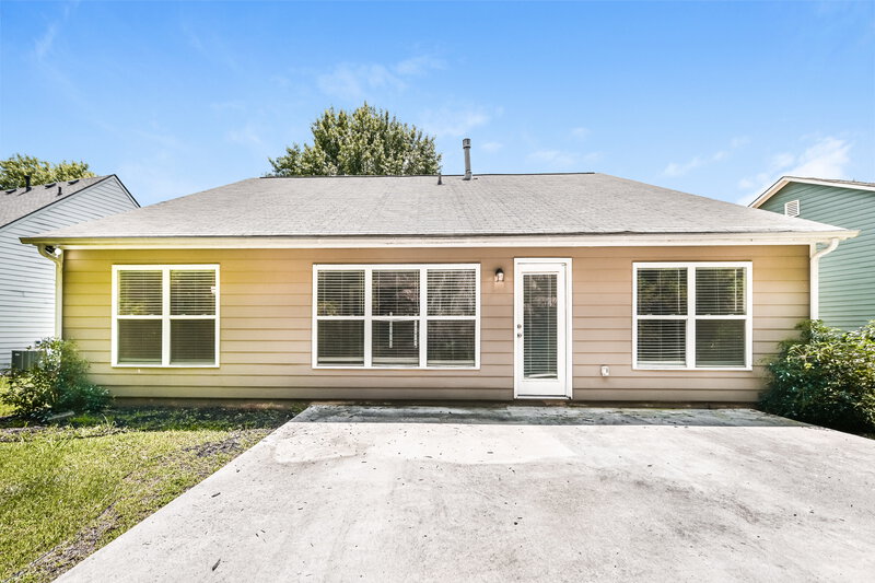1,960/Mo, 3110 Baywood Court Conyers, GA 30013 Rear View