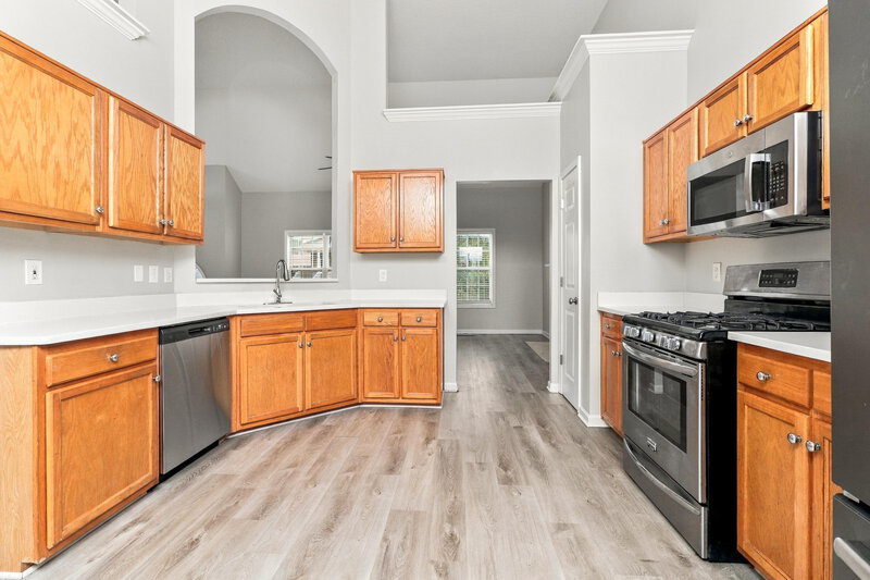 2,265/Mo, 5727 Newnan Cir Austell, GA 30106 Kitchen View 2