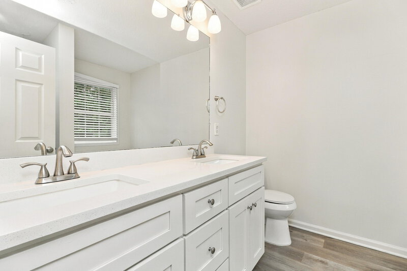 2,265/Mo, 5727 Newnan Cir Austell, GA 30106 Primary Bathroom View