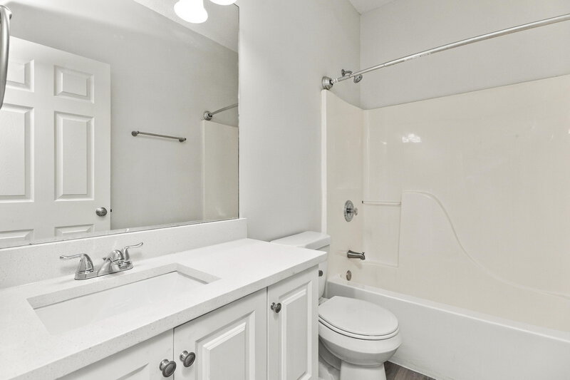 2,265/Mo, 5727 Newnan Cir Austell, GA 30106 Bathroom View 2