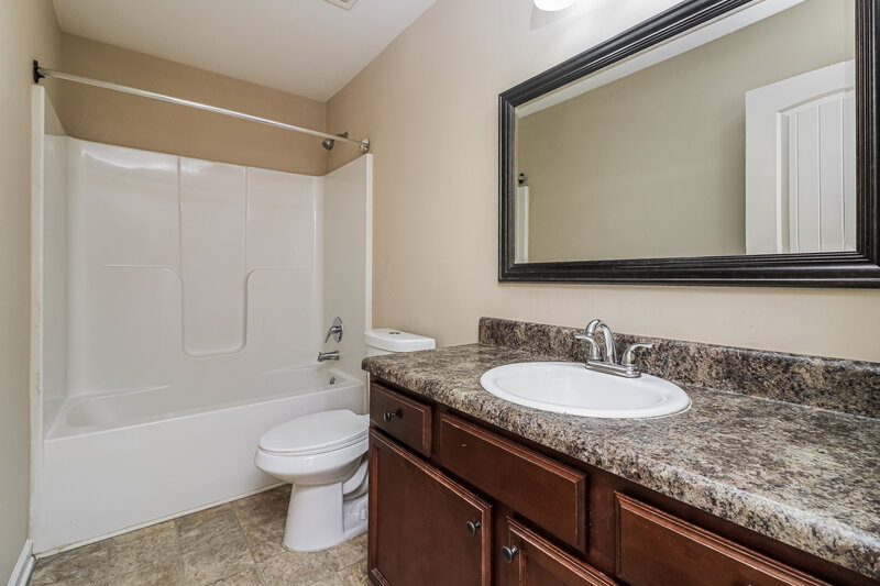 2,315/Mo, 981 West Avenue Dallas, GA 30157 Bathroom View