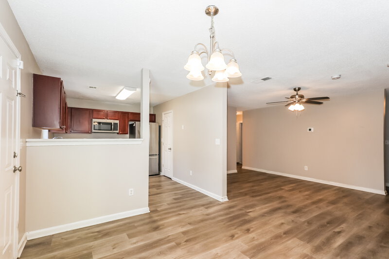 1,805/Mo, 1231 Brookstone Rd Atlanta, GA 30349 Dining Room View 2