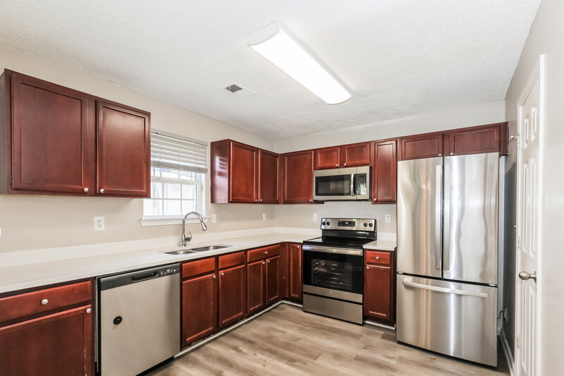 1,805/Mo, 1231 Brookstone Rd Atlanta, GA 30349 Kitchen View