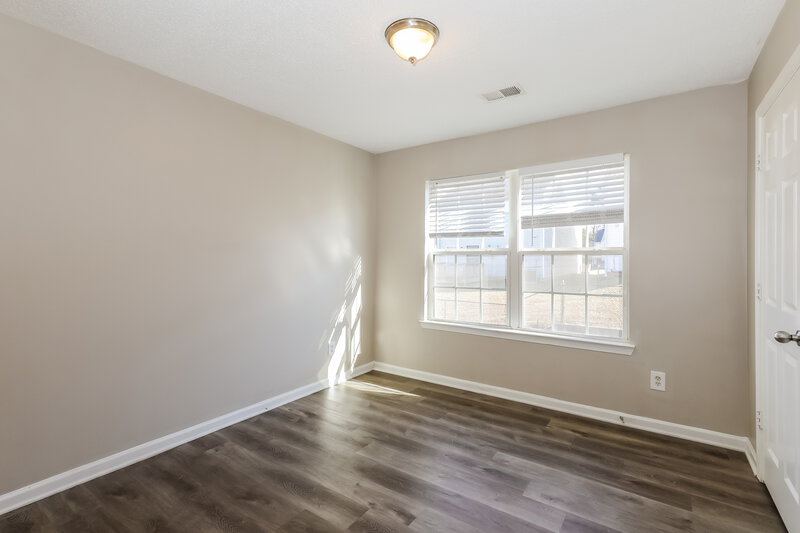 1,805/Mo, 1231 Brookstone Rd Atlanta, GA 30349 Bedroom View 2
