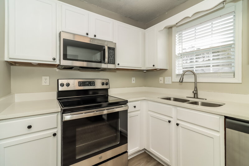 1,675/Mo, 512 Weston Ct Villa Rica, GA 30180 Kitchen View