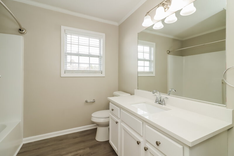 1,675/Mo, 512 Weston Ct Villa Rica, GA 30180 Main Bathroom View