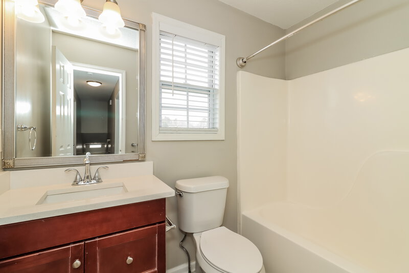 1,675/Mo, 512 Weston Ct Villa Rica, GA 30180 Bathroom View