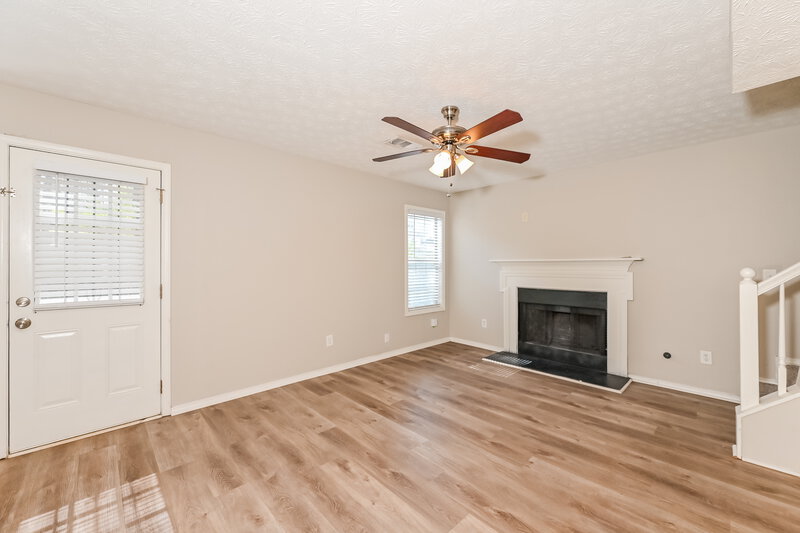 2,060/Mo, 6531 Alford Way Lithonia, GA 30058 Family Room View