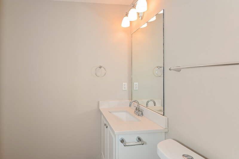 2,060/Mo, 6531 Alford Way Lithonia, GA 30058 Powder Room View
