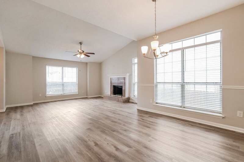 1,845/Mo, 4417 Princeton Ter Decatur, GA 30035 Living Room View