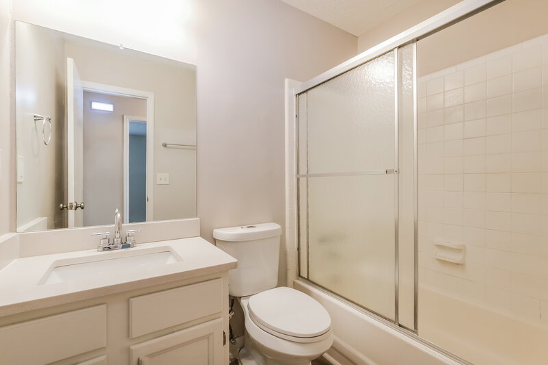 1,845/Mo, 4417 Princeton Ter Decatur, GA 30035 Bathroom View