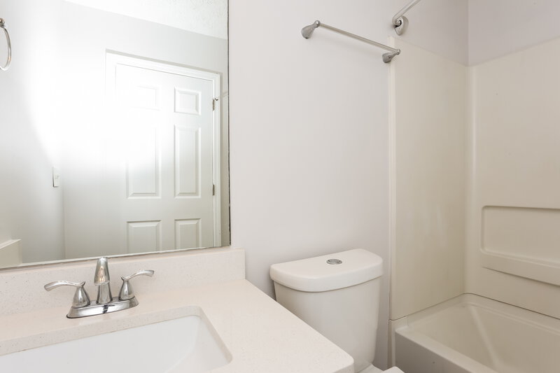 1,855/Mo, 1014 Alford Court Lithonia, GA 30058 Bathroom View 2