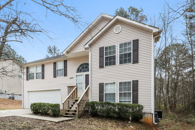 2,095/Mo, 6953 Cave Springs Rd Douglasville, GA 30134 Front View