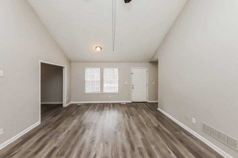 2,095/Mo, 6953 Cave Springs Rd Douglasville, GA 30134 Living Room View 2