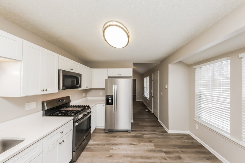 2,095/Mo, 6953 Cave Springs Rd Douglasville, GA 30134 Kitchen View 2