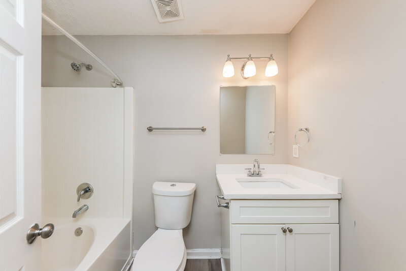 2,095/Mo, 6953 Cave Springs Rd Douglasville, GA 30134 Main Bathroom View