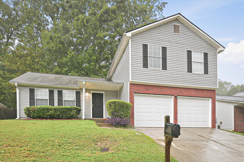 1,850/Mo, 5656 Wellborn Oaks Ct Lithonia, GA 30058 Front View