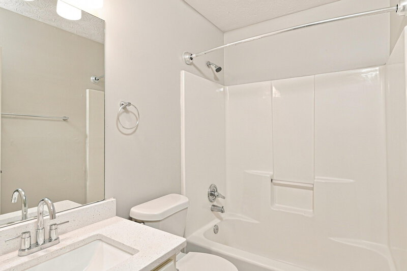 1,850/Mo, 5656 Wellborn Oaks Ct Lithonia, GA 30058 Bathroom View