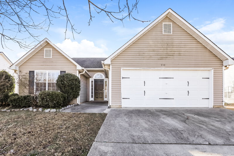 1,700/Mo, 939 Maple Leaf Rdg Jonesboro, GA 30238 External View