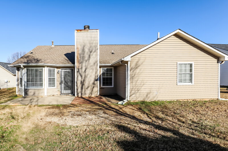 1,700/Mo, 939 Maple Leaf Rdg Jonesboro, GA 30238 Rear View