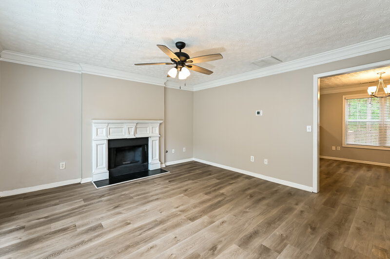 2,190/Mo, 4017 Riverside Pkwy Decatur, GA 30034 Living Room View