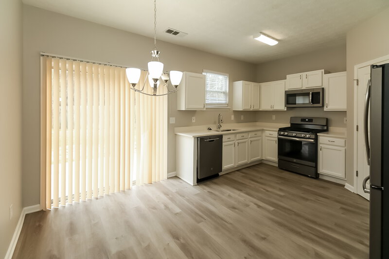 2,110/Mo, 3908 Shenfield Drive Union City, GA 30291 Dining Room View