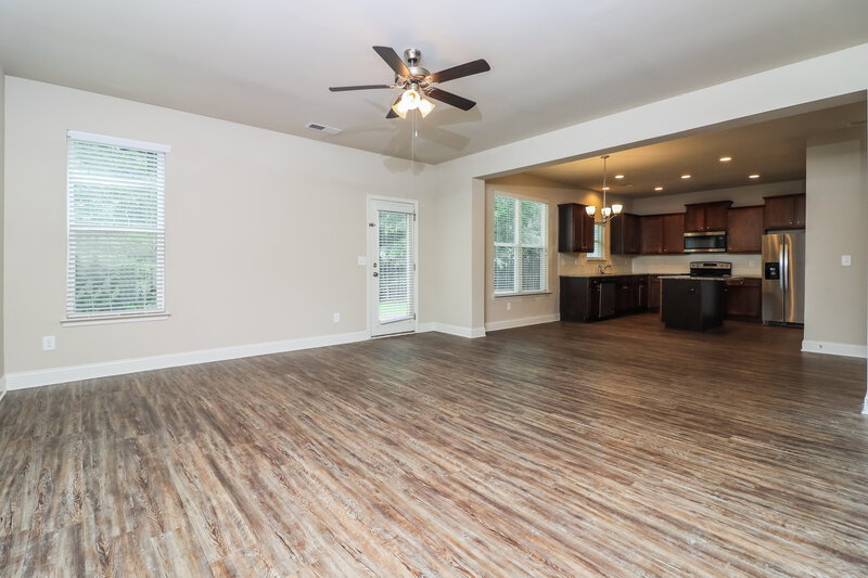 2,575/Mo, 279 Faron Dr Atlanta, GA 30331 Living Room View 3