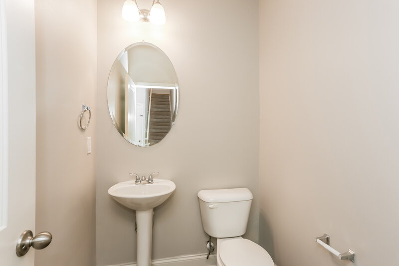 2,675/Mo, 258 Faron Dr Atlanta, GA 30331 Bathroom View 2