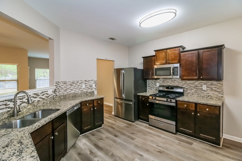 1,770/Mo, 3482 Sandstone Trl SE Conyers, GA 30013 Kitchen View