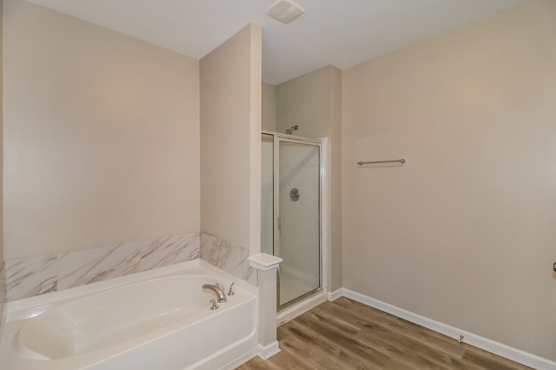 1,770/Mo, 3482 Sandstone Trl SE Conyers, GA 30013 Main Bathroom View