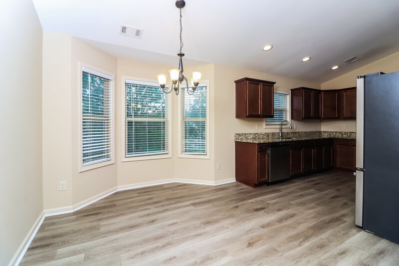 1,970/Mo, 913 West Avenue Dallas, GA 30157 Dining Room View