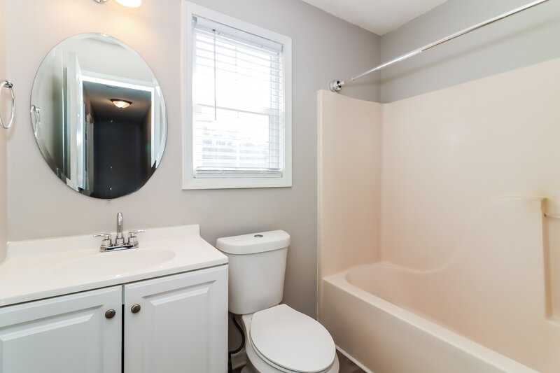 1,480/Mo, 105 Salem Pl Dallas, GA 30132 Bathroom View