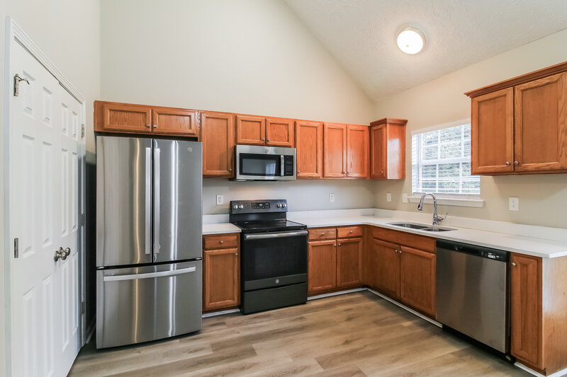 2,005/Mo, 422 Limerick Way Hampton, GA 30228 Kitchen View