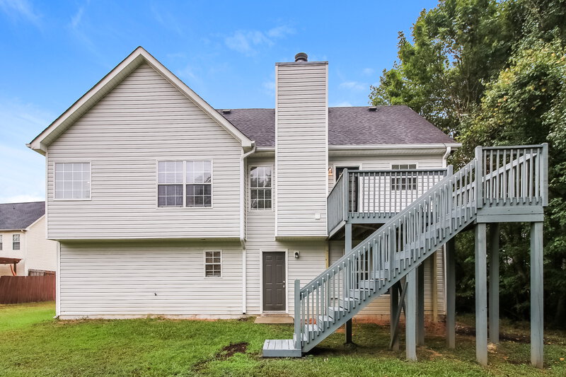 2,005/Mo, 422 Limerick Way Hampton, GA 30228 Rear View