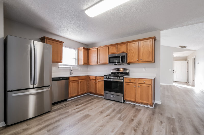 1,960/Mo, 3568 Brookstone Way Union City, GA 30291 Kitchen View 2