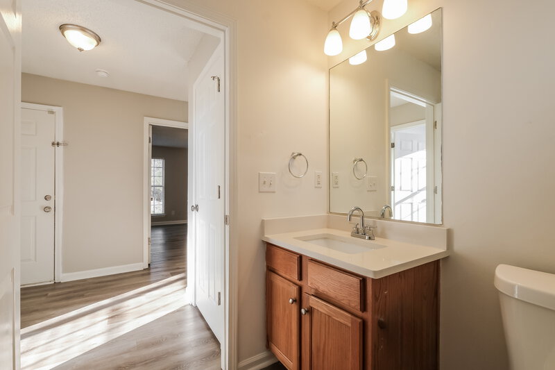 1,960/Mo, 3568 Brookstone Way Union City, GA 30291 Bathroom View 2