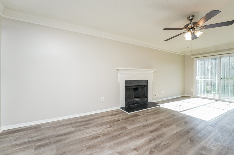 1,850/Mo, 4923 Windsor Downs Dr Decatur, GA 30035 Living Room View