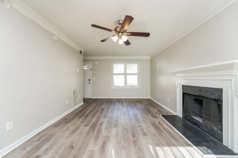 1,850/Mo, 4923 Windsor Downs Dr Decatur, GA 30035 Living Room View 2