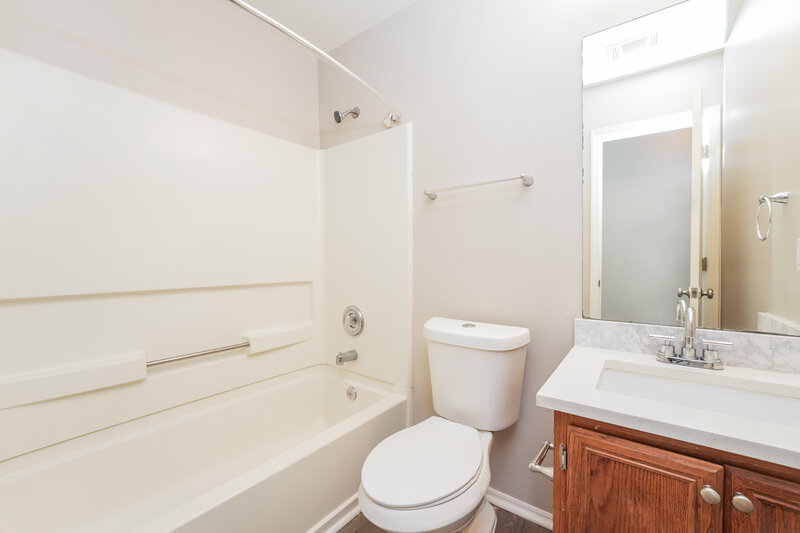 1,850/Mo, 4923 Windsor Downs Dr Decatur, GA 30035 Bathroom View
