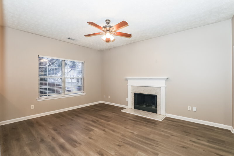 1,990/Mo, 7430 Royale Ln Riverdale, GA 30296 Living Room View 2