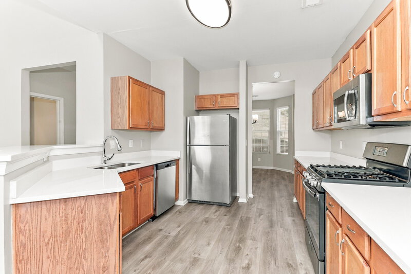 2,200/Mo, 298 Summit View Dr McDonough, GA 30253 Kitchen View