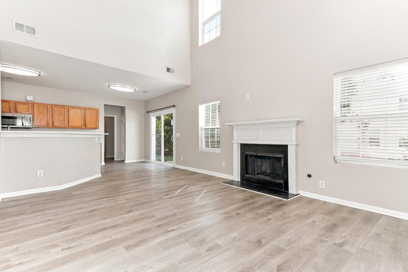 2,200/Mo, 298 Summit View Dr McDonough, GA 30253 Family Room View