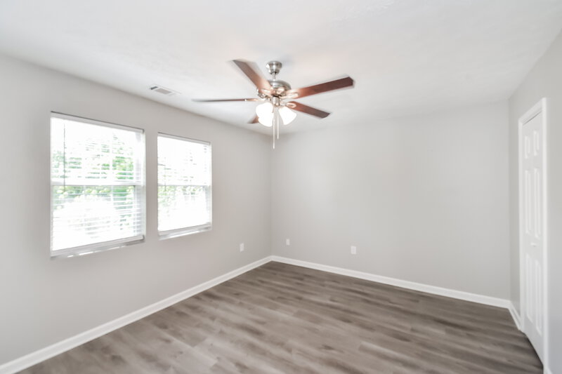 2,270/Mo, 5897 Brookside Dr SE Mableton, GA 30126 Master Bedroom View 3