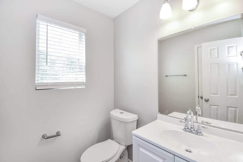 2,270/Mo, 5897 Brookside Dr SE Mableton, GA 30126 Master Bathroom View