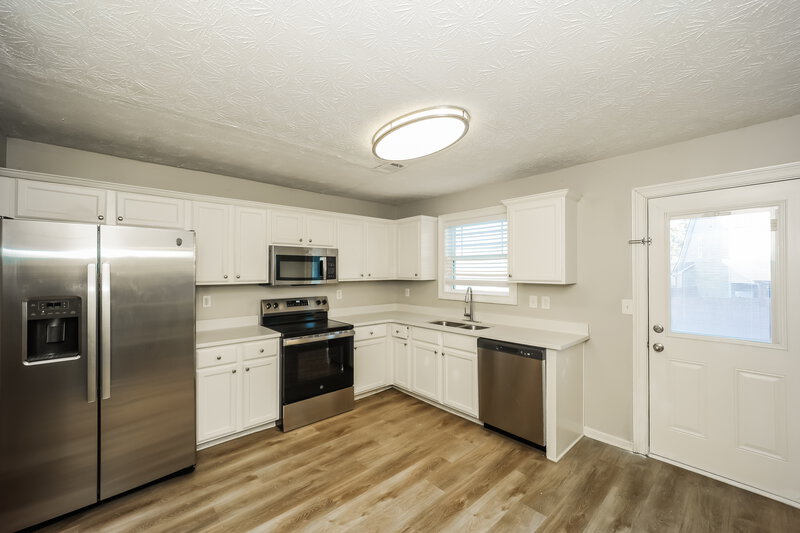 2,060/Mo, 4414 Rock Valley Drive Forest Park, GA 30297 Kitchen View